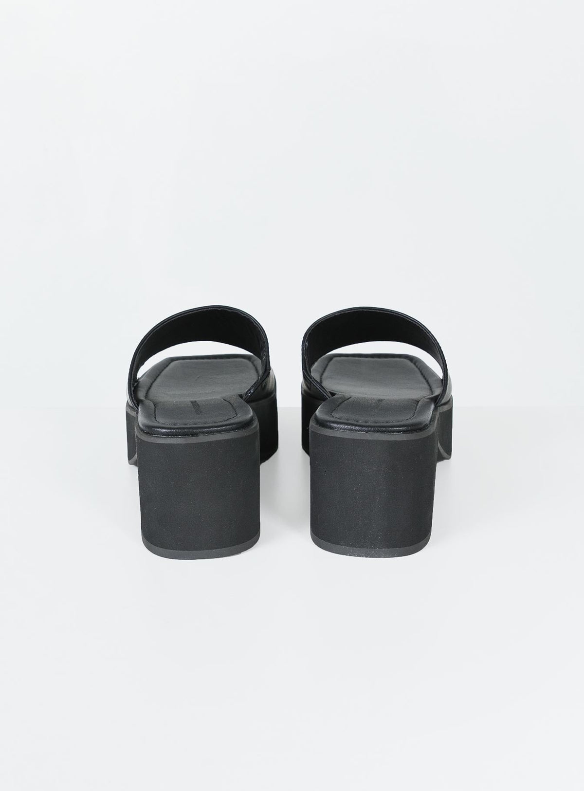 Connolly Heels Black