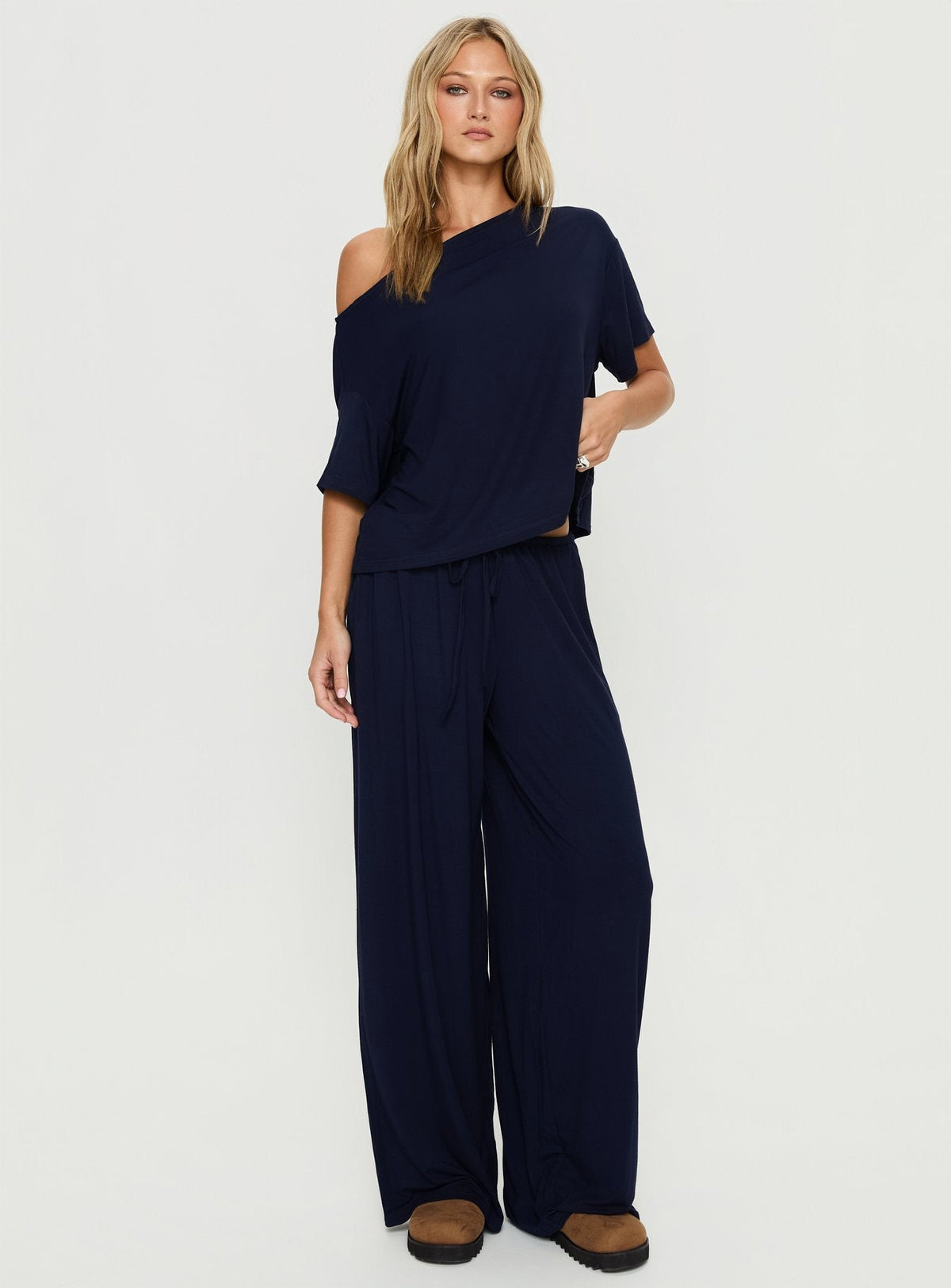 Cozy Hour Sleep Relaxed Off Shoulder Top Navy