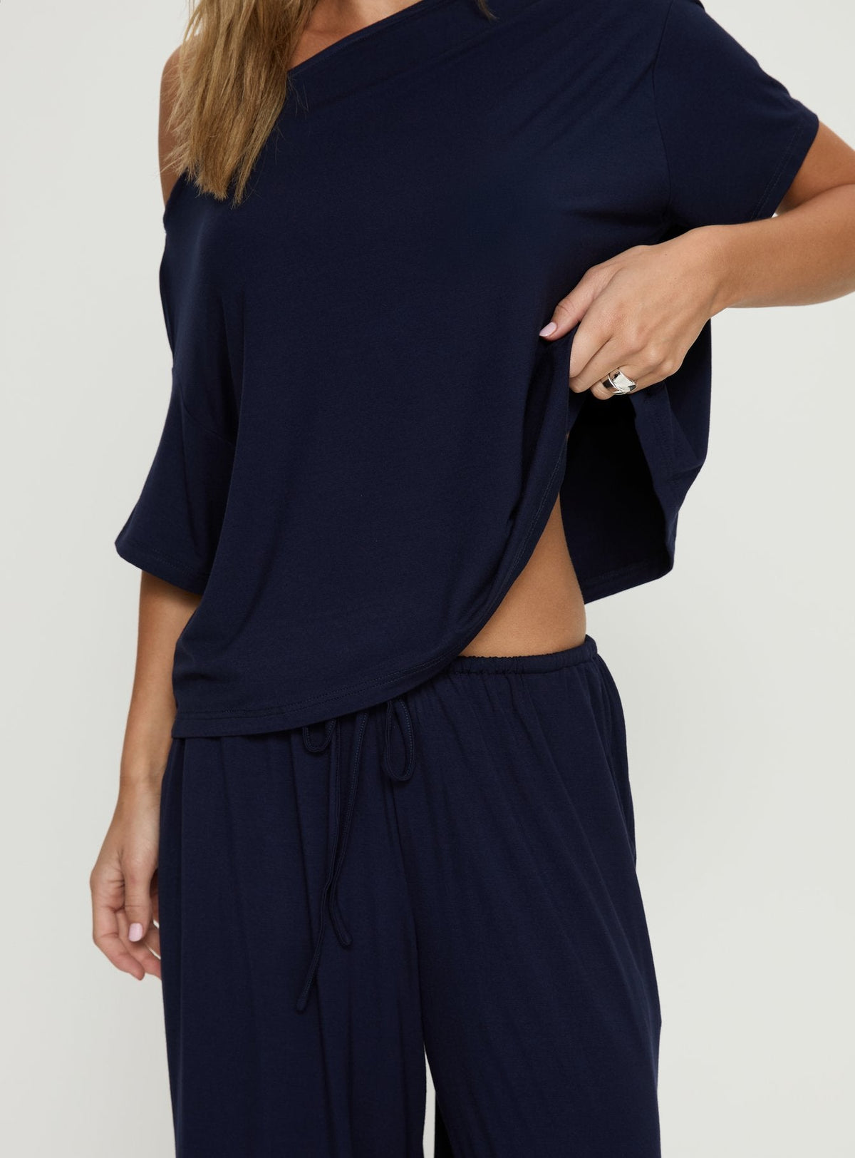 Cozy Hour Sleep Relaxed Off Shoulder Top Navy