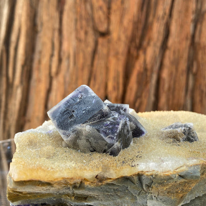 615g 18x15x6cm Purple Fluorite from China
