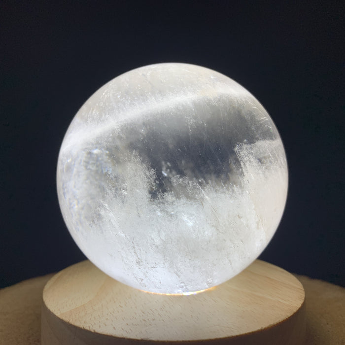914g 8x8x8cm White Clear Quartz Sphere from China
