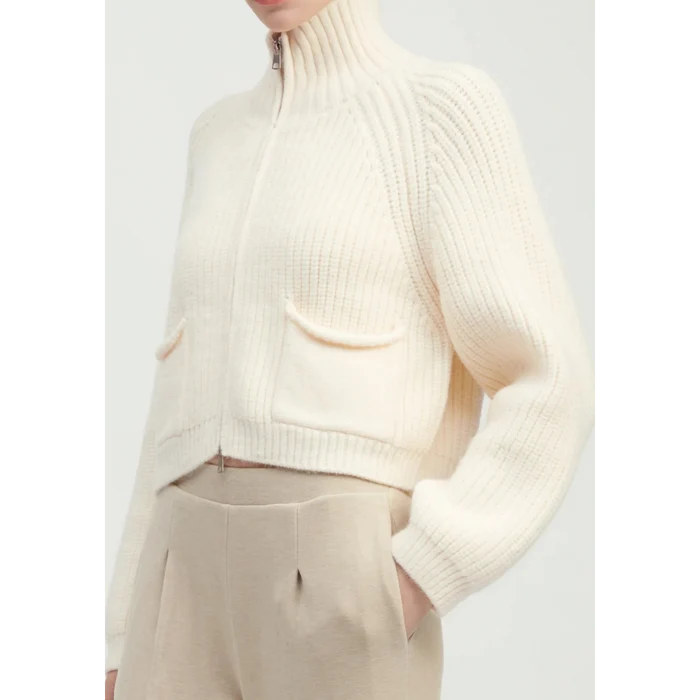 Pocket Detailed Crop Knit Jacket