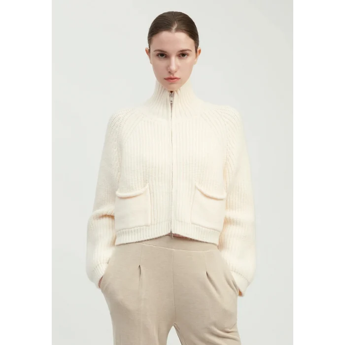 Pocket Detailed Crop Knit Jacket