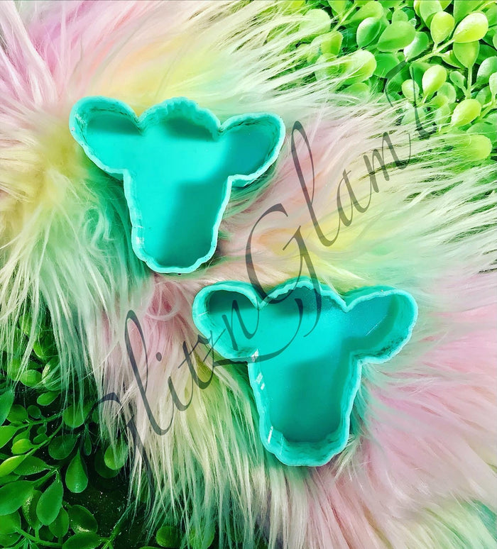 **VENT CLIP** Plain Cow Head Freshie Silicone Mold (Plain Style)
